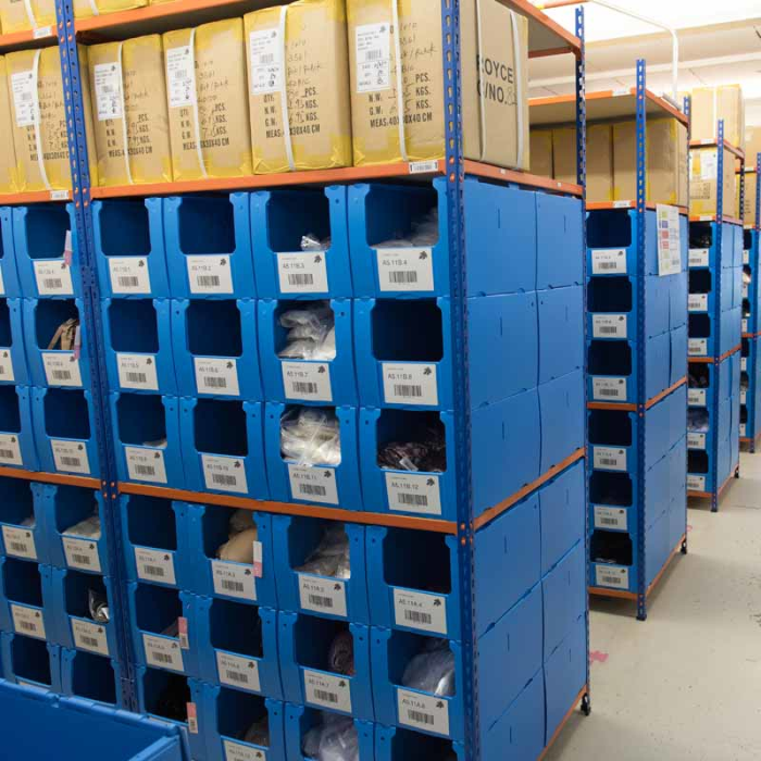 Storage In Warehouse Or Supermarket Stackable Warehouse Storage Bin Corflute Plastic Clothing Parts Shelf Picking Bins