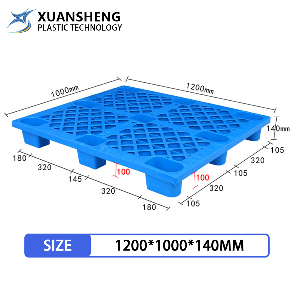 Plastic pallet factory display