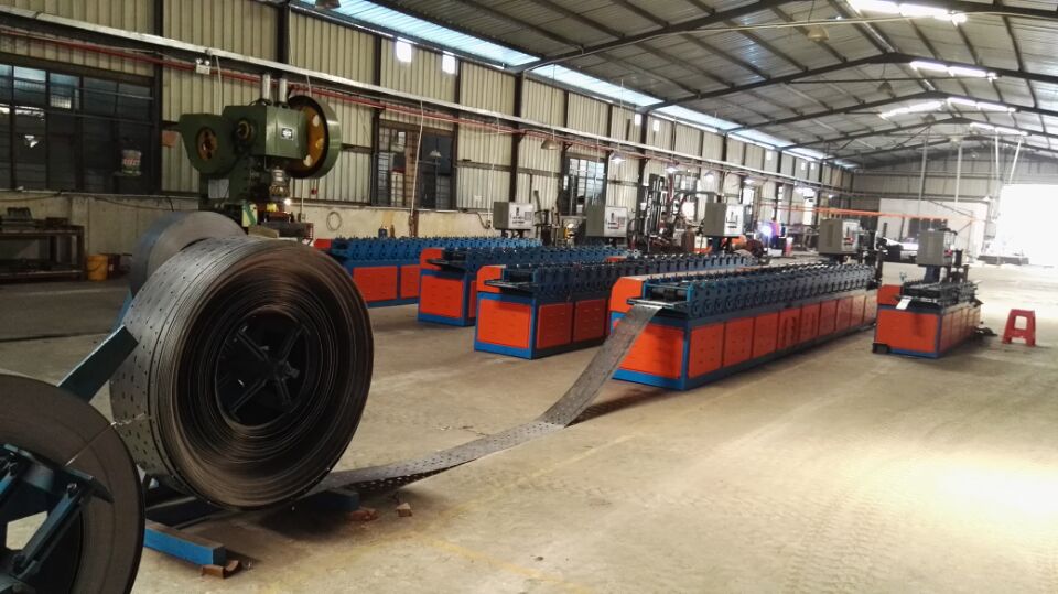 HUAWU 1000kg/sqm Industrial Mezzanine Floor Rack System Multi-layer Steel Warehouse Storage Platform Q235 Steel Structure