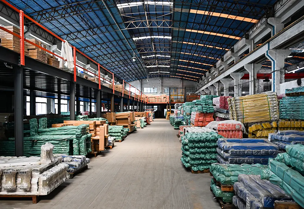Electrostatic automatic powder coating booth line