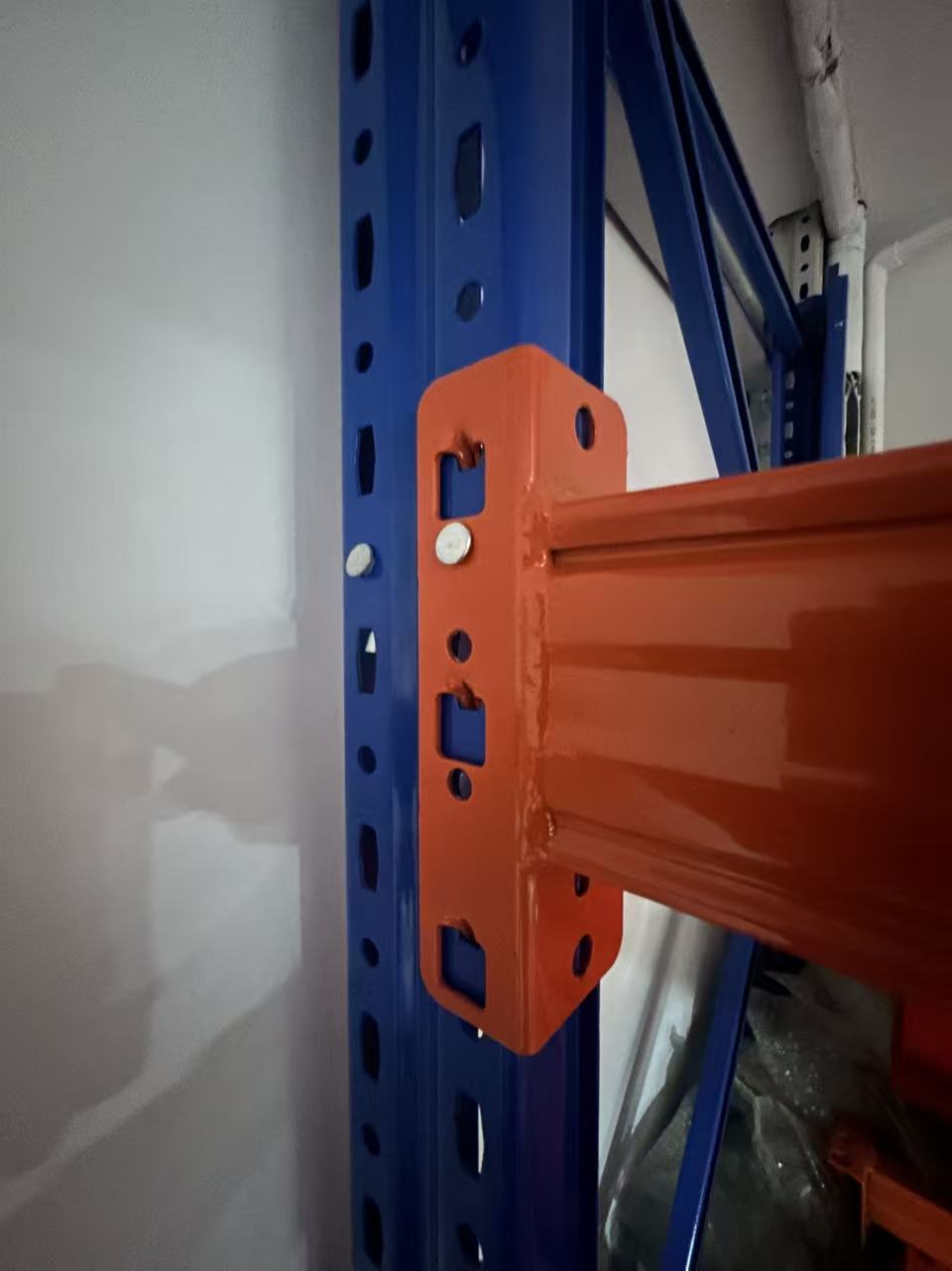 Heavy Duty Steel Pallet Rack 500kg Per Layer Adjustable Detachable P-Type Beam Powder Coated 3000mm Blue Orange Storage