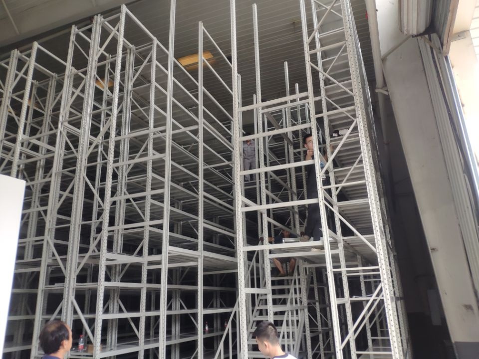 Chinese Racking Suppliers Steel/Metal Gravity Flow Pallet Rack with Powder Coated Finish Heavy Duty Warehouse Storage System